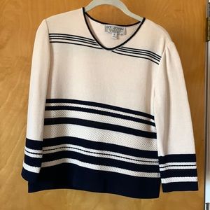 Saint John pull over top size 6
